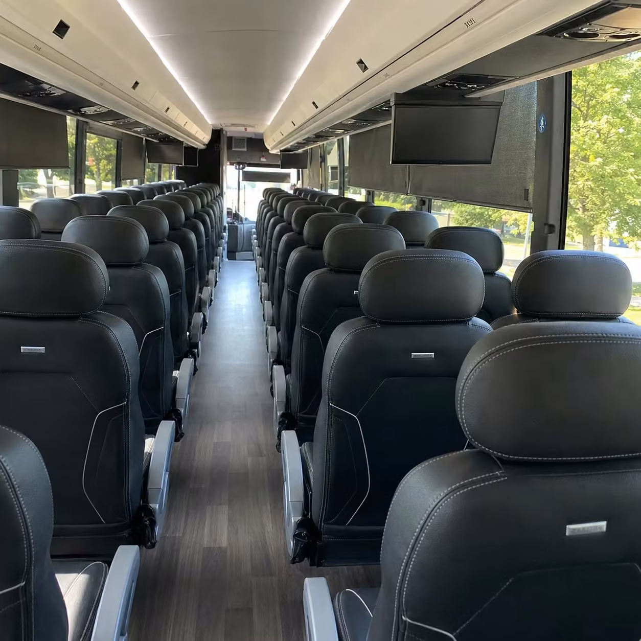 charter buses and party buses for large glendale prom groups