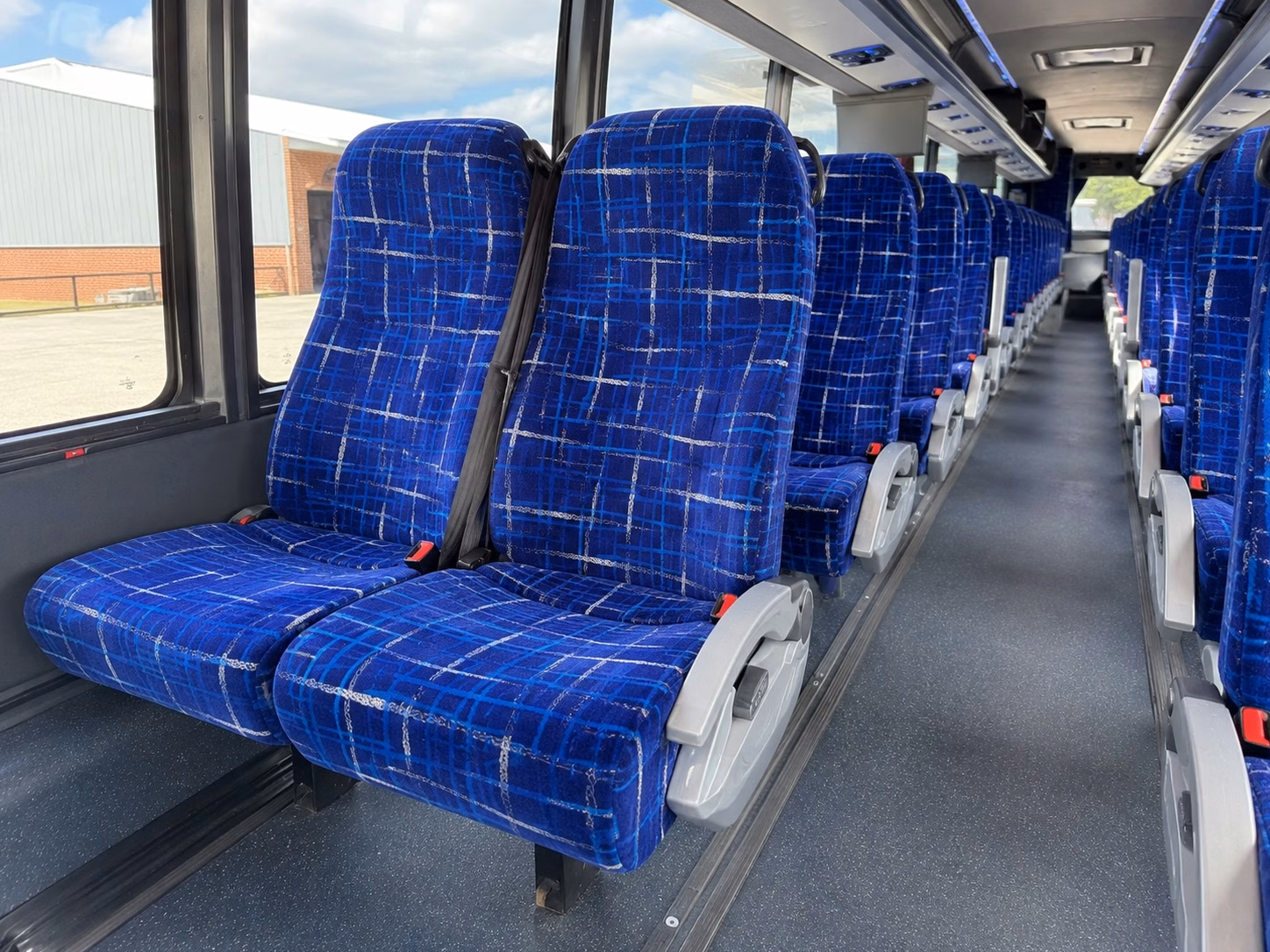 glendale ceremony to reception shuttle bus rentals that keep your timeline tight