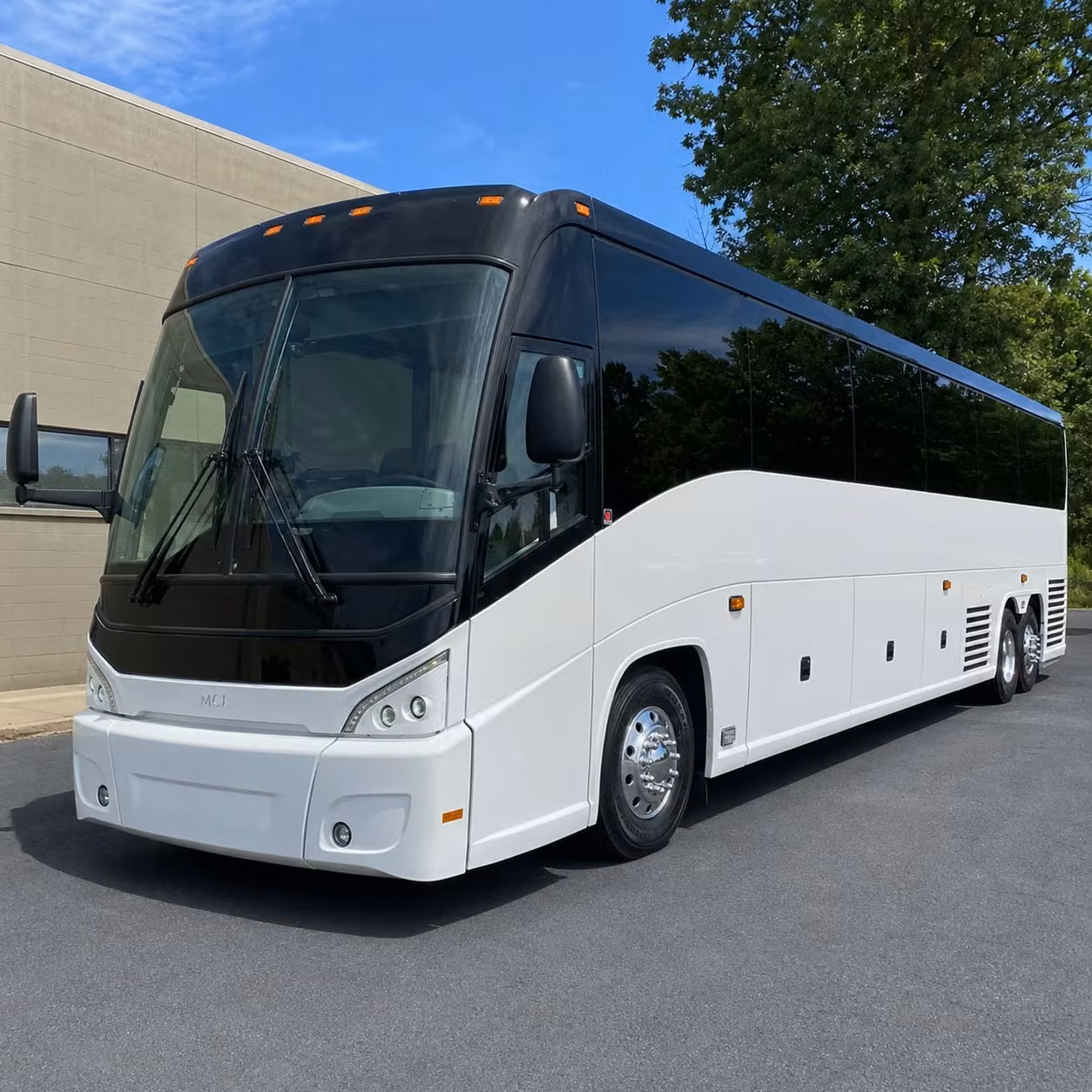 not in glendale you can still find long distance transportation nearby